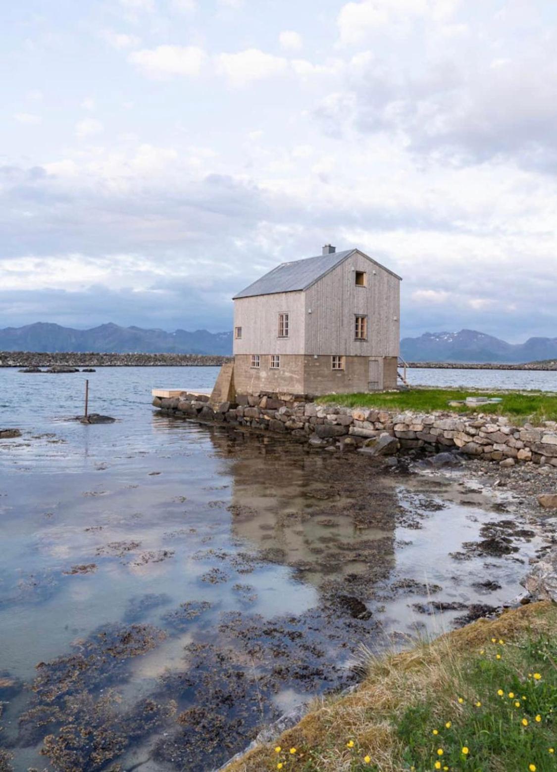 Villa Lofoten - The Farmhouse Kvalnes  Exterior foto