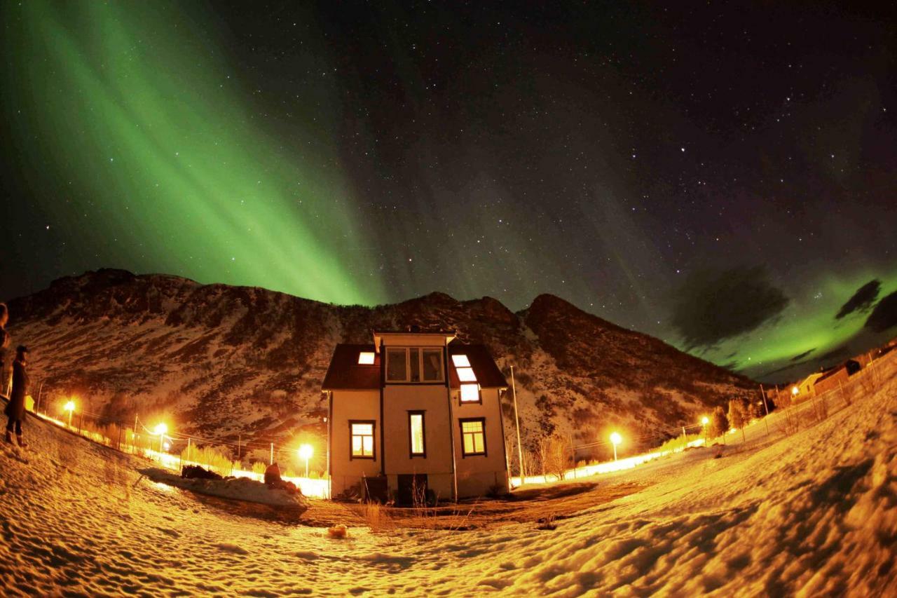 Villa Lofoten - The Farmhouse Kvalnes  Exterior foto